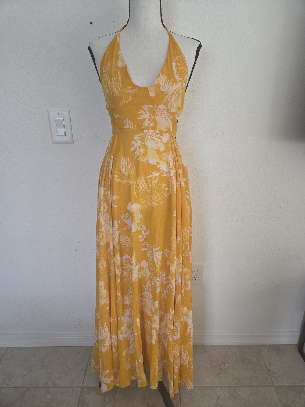 Free People Yellow White Tropical Print Halter Maxi Dress Cutout Size M Boho